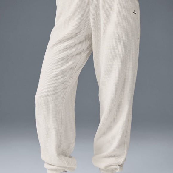 Alo Yoga Waffle Weekend Escape Jogger - Picture 3 of 8